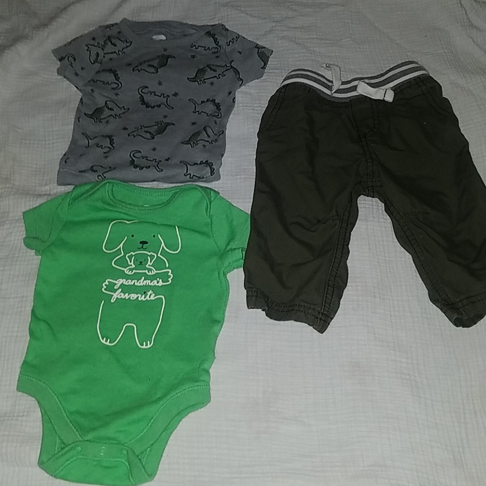 Old Navy 3PC set 3-6 Months onesies 6 months pants